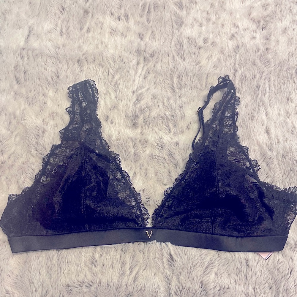 NWOT Victoria Secret black lace lightly lined bra size large